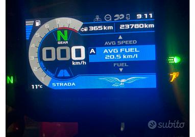 Moto Guzzi V85TT Evocative Graphics 2022