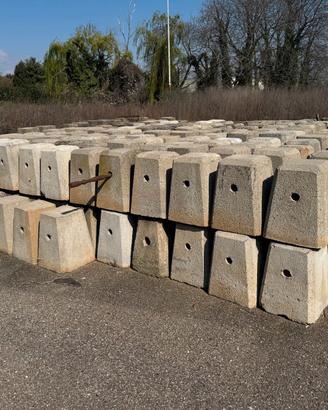 PLINTI di CALCESTRUZZO h50 cm * b40 cm