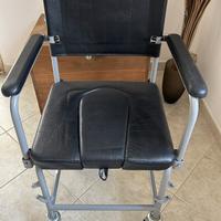 Sedia comoda imbottita con ruote - Disabilità