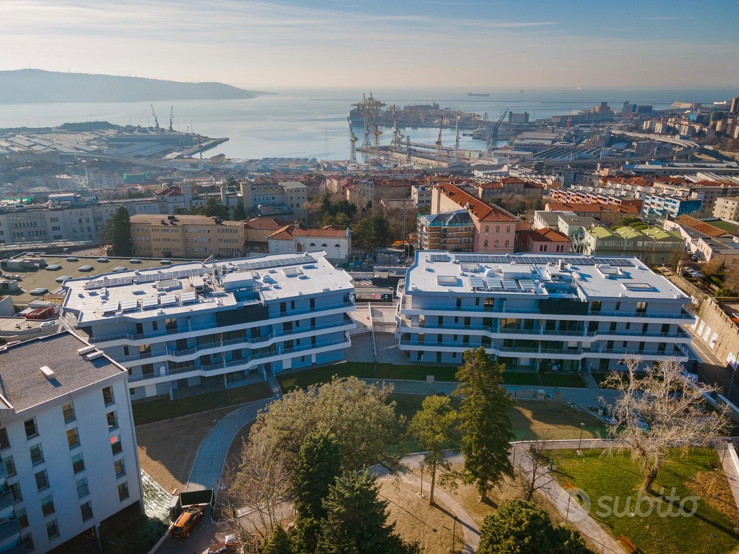 Subito BRO Business Real Opportunity Trilocale ad angolo con