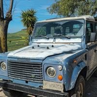 Land Rover Defender 90 country