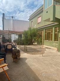 DOLIANOVA: Semindipendente con cortile