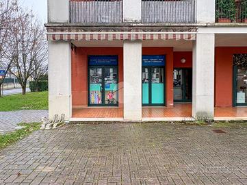 NEGOZIO A SAN ZENO NAVIGLIO