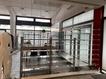 Espositore scarpe in plexiglas