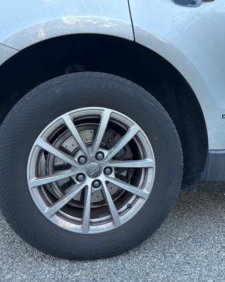 Cerchi in Lega 17 Audi compresso le gomme al 50%