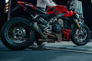 Ducati Streetfighter V4S