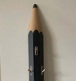 Matita appendiabiti a parete