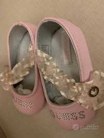 Scarpine Guess bimba num 18