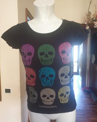 T-shirt nera teschi strass Sardegna taglia S

