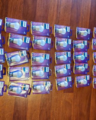 Lotto 35 Lampadine LED Philips 