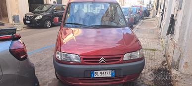 citroen Berlingo con gancio Traino