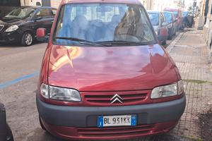 citroen Berlingo con gancio Traino