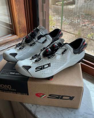 Sidi road cycling shoes shot 2 black gray lucido