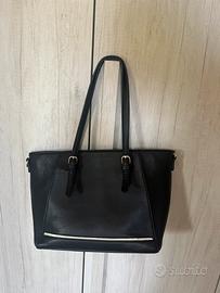 Borsa nera a spalla