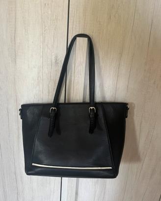 Borsa nera a spalla