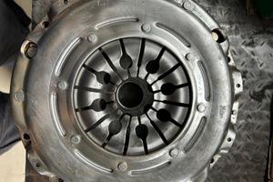 Volano bimassa più meccanicismo frizione (usato)