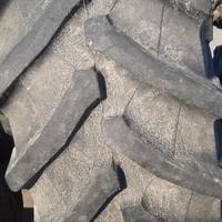 1 pneumatico usato 520 70 34 pirelli