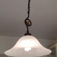 Lampadario vetro e ferro battuto