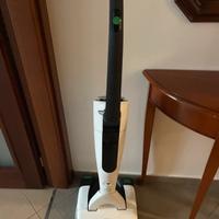 FOLLETTO CON LAVAPAVIMENTI SENZA FILI