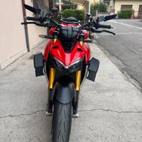 DUCATI STREETFIGHTER V4s