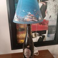 lampada da tavolo con motivi marini 