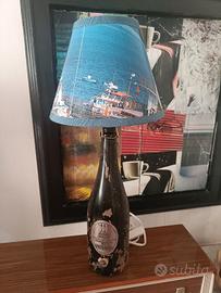 lampada da tavolo con motivi marini 