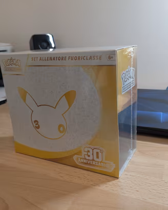 ETB Pokemon 30th anniversario 