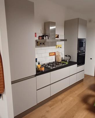Cucina completa come nuova