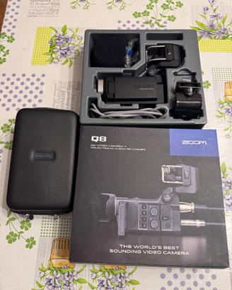 Zoom Q8