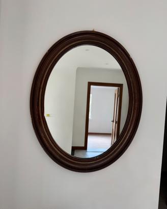 Specchio ovale con cornice in legno