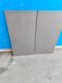 gres effetto cemento grigio scuro 