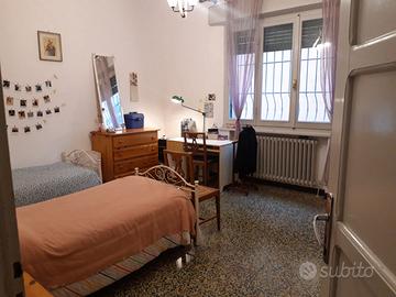 Posto letto in ampia stanza in condivisione