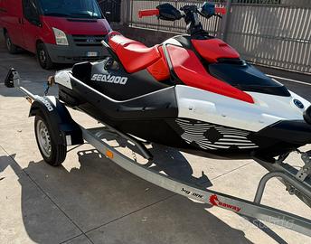 Moto d'acqua Seadoo spark trixx 2025
