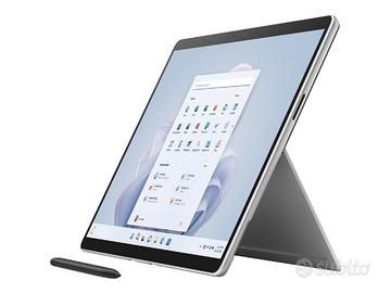 Microsoft Surface Pro 9 i7 / 16GB Tastiera + Penna