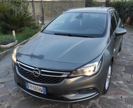 Opel Astra unico proprietario