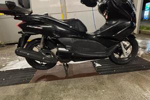 Honda PCX 150  PERFETTO