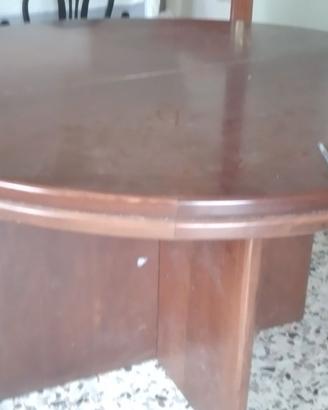 TAVOLO ROTONDO IN LEGNO ANCHE ALLUNGABILE