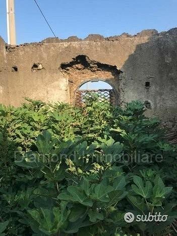 Rustico 140mq con 500mq di terreno a Mascali - Vista 4
