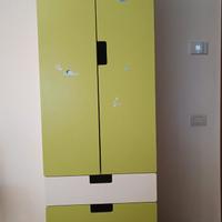 Mobile IKEA stuva bianco e verde