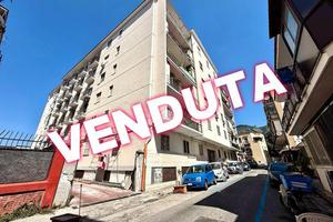 3 LOCALI A NAPOLI