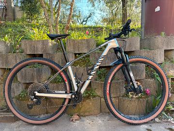 Canyon Exceed CF5 2022 Carbonio-Taglia xs-Perfetta