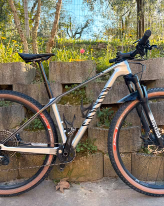 Canyon Exceed CF5 2022 Carbonio-Taglia xs-Perfetta