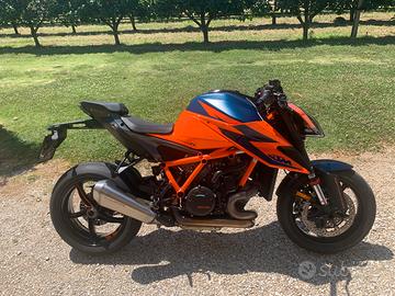 Ktm 1290 super duke r