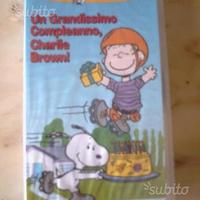 VHS Un Grandissimo Compleanno Charlie Brown,nuova