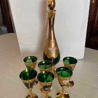 Bicchieri e decanter in vetro di murano