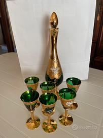 Bicchieri e decanter in vetro di murano