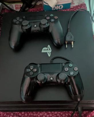 PS4 pro 1Tb+ 2 controller + 6 Giochi
