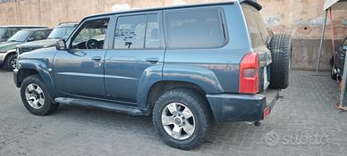 Nissan Patrol 3.0 TD Di 5 porte Luxury Wagon