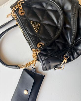 Borsa Donna Nera Trapuntata a Mano / Tracolla
