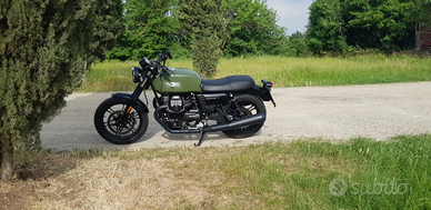 Moto Guzzi V7 lll Stone